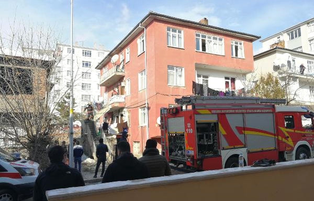 Ankara\'da Doğal Gaz Patlaması; Yangında Mahsur Kalanlar Kurtarıldı