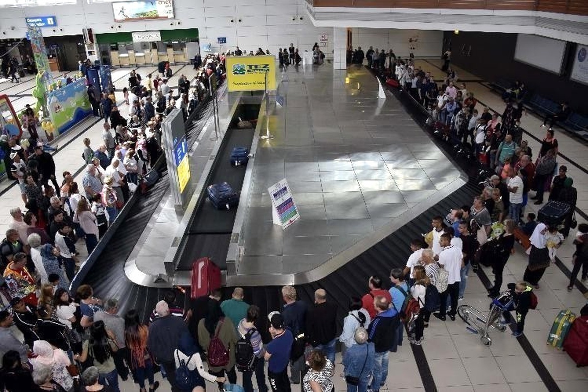 Antalya\'ya Gelen Turist Sayısı 13 Milyon 57 Bin Oldu