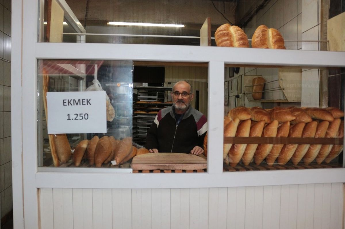 Balıkesir\'de Ekmek 1 Lira 25 Kuruş Oldu