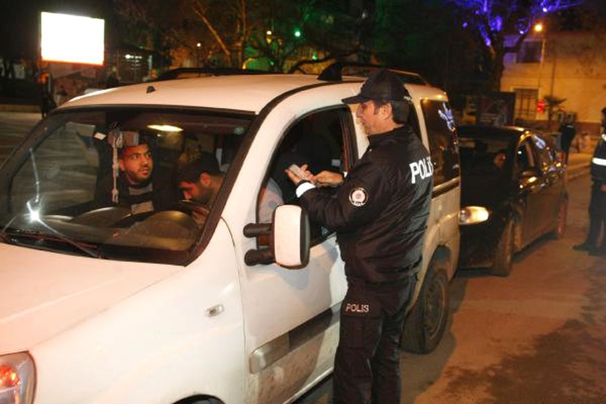 Bursa Polisi Yeni Yıla Görev Başında Girdi