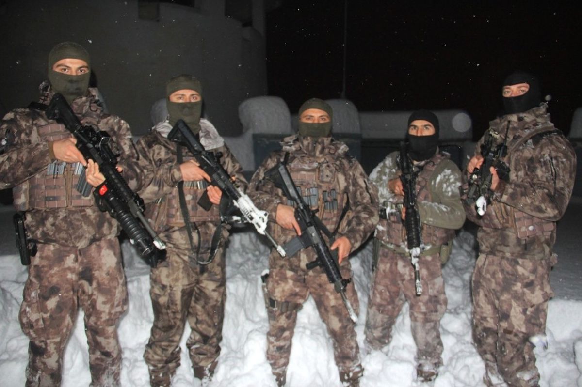 Hakkari Dağlarındaki Kahramanlardan Yeni Yıl Mesajı