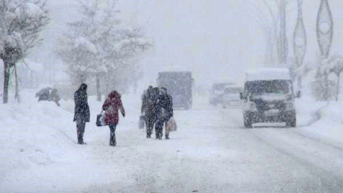 Hakkari\'de 322 Köy ve Mezra Yolu Kardan Kapandı