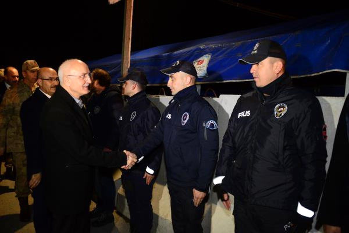 İçişleri Bakan Yardımcısı Erdil\'den Görev Yapan Kamu Personellerine Yılbaşı Ziyareti