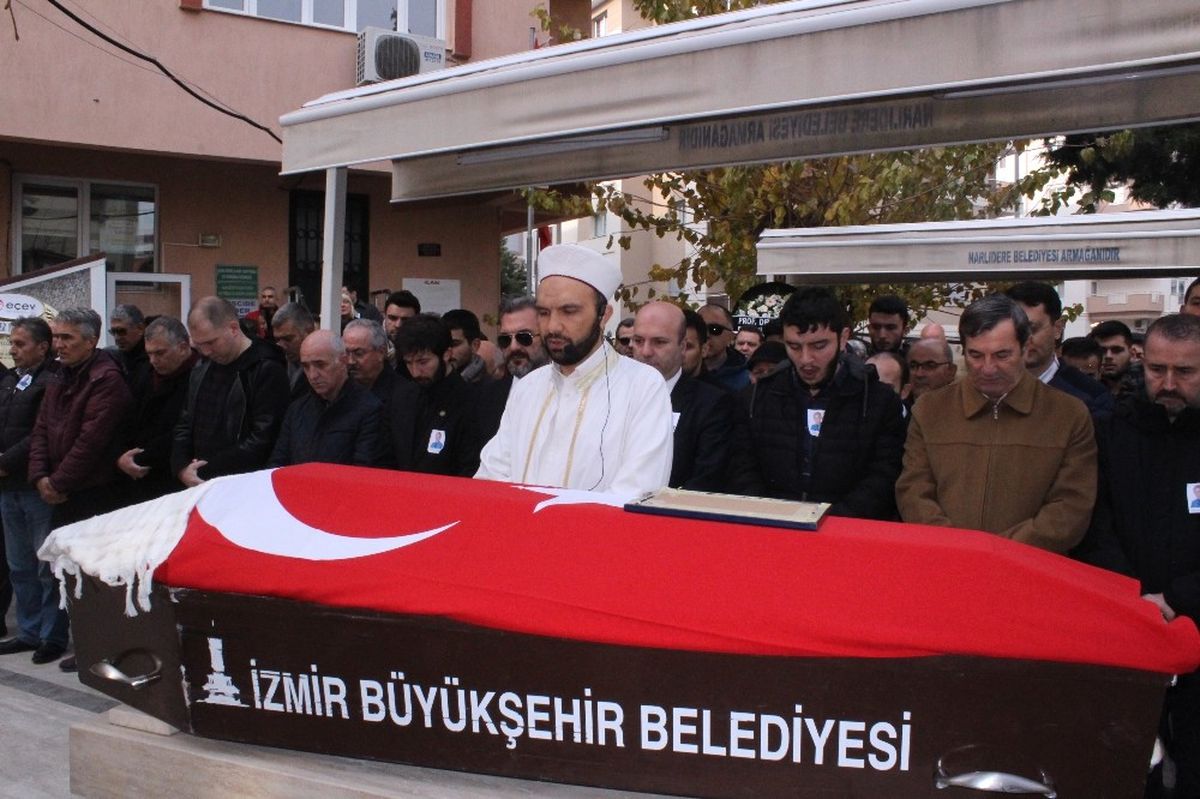 Kamyonun Altında Kalan Profesör Son Yolculuğuna Uğurlandı