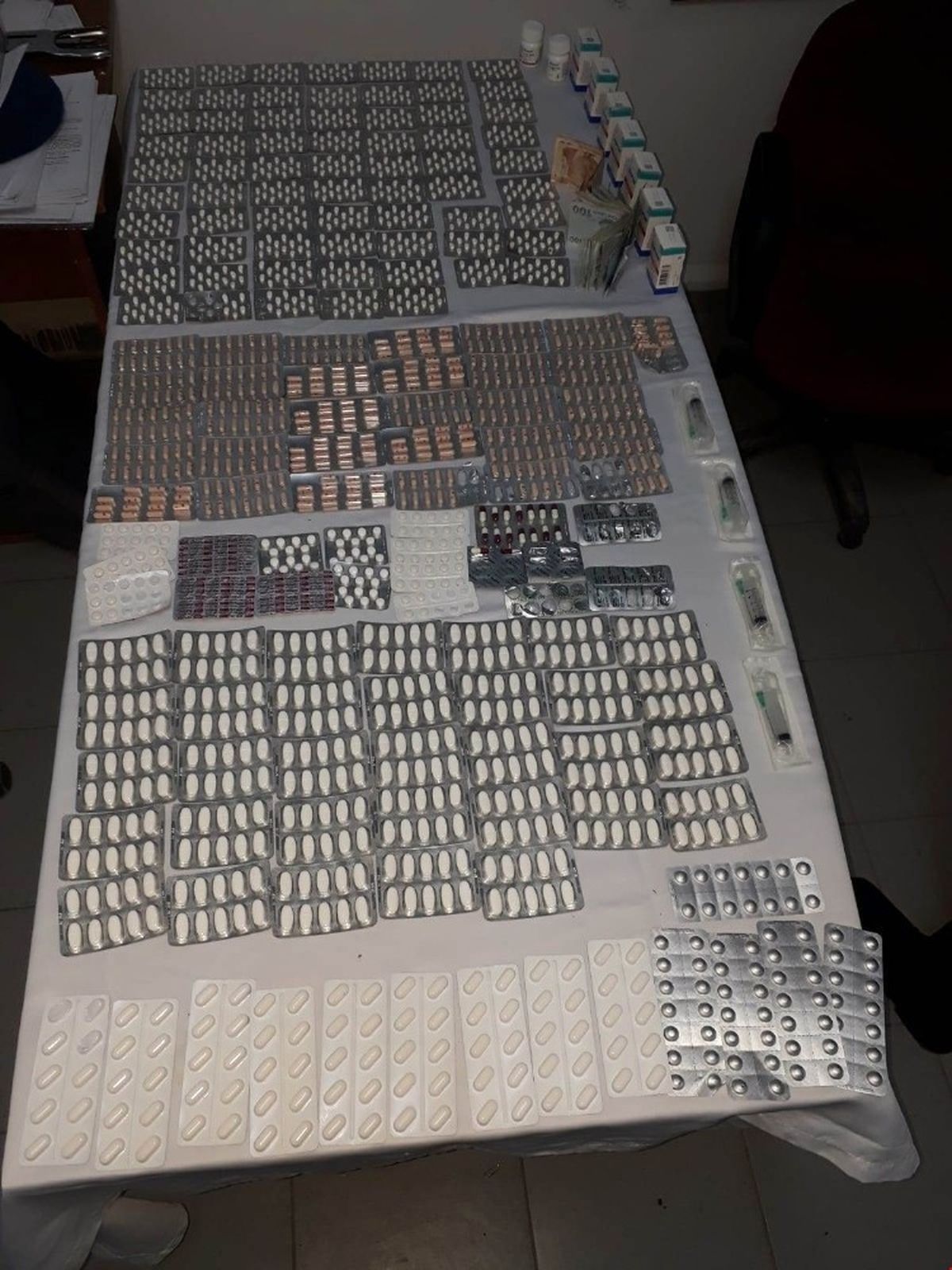 Kepsut\'ta Uyuşturucu Ticareti Yapan 2 Kişi Tutuklandı