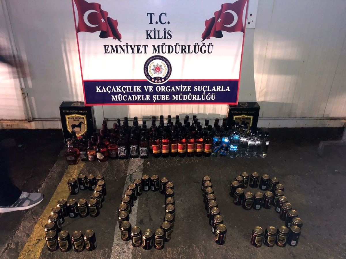 Kilis\'te 180 Şişe Kaçak İçki Ele Geçirildi