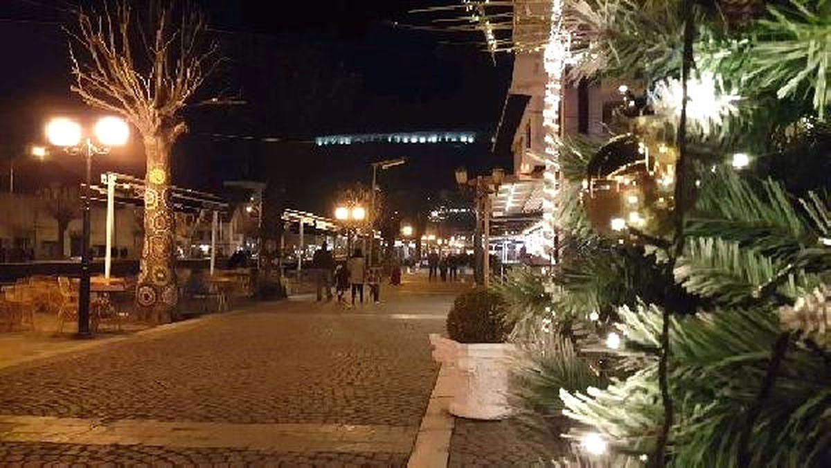 Kosova 2019\'a Havai Fişek Gösterileriyle Girdi