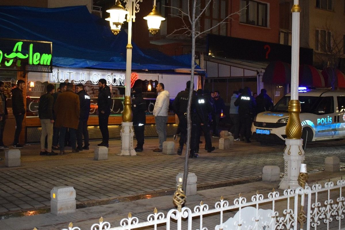 Malatya\'da Yeni Yılın İlk Dakikalarında Kavga: 2 Yaralı