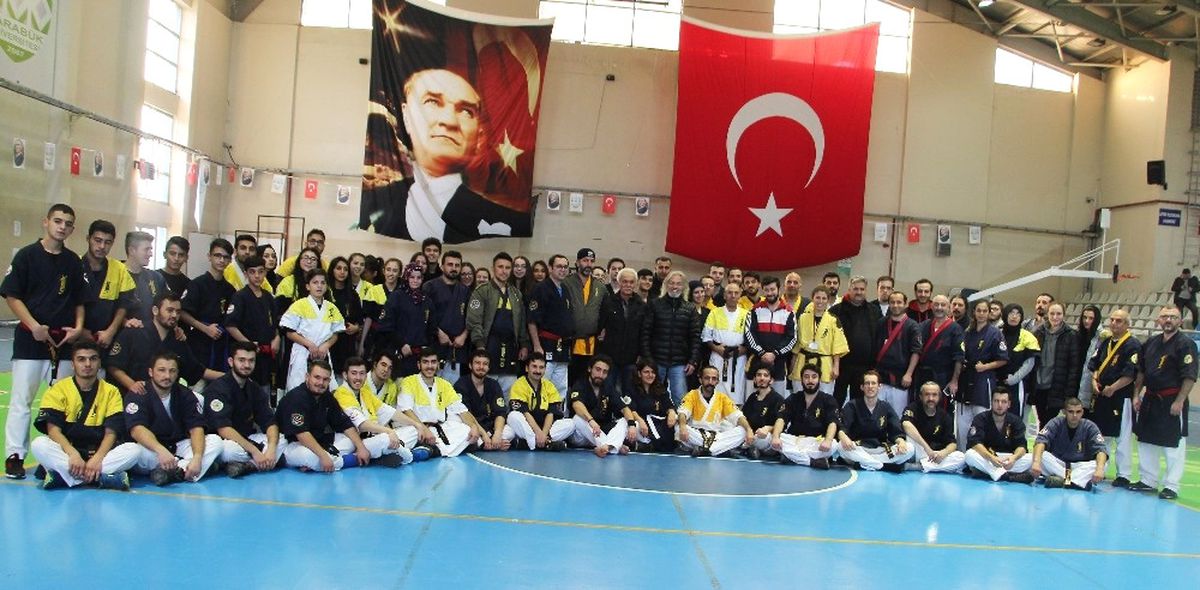 Mamaklı Sayokancılar Siyah Kemere Yükseliyor