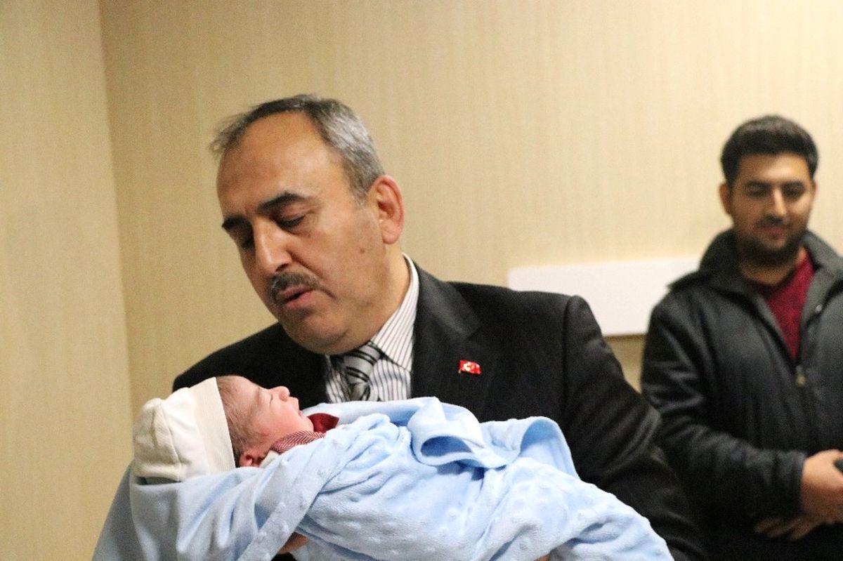 Mersin\'de Yeni Yılın İlk Bebeği Doğdu