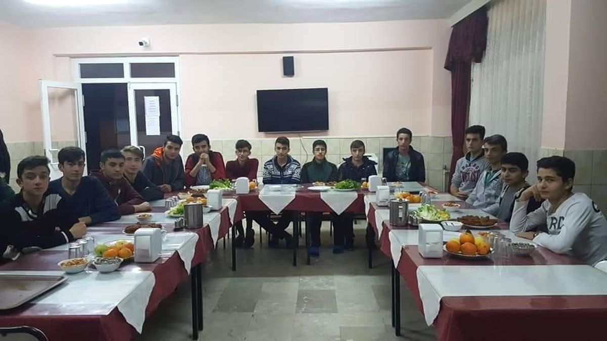Pansiyonlarda Kalan Öğrencileri Unutmadılar