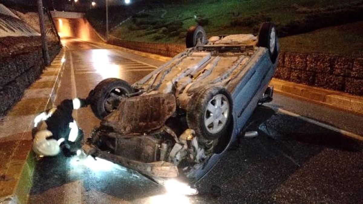 Takla Atan Otomobilin Sürücüsü Yaralandı
