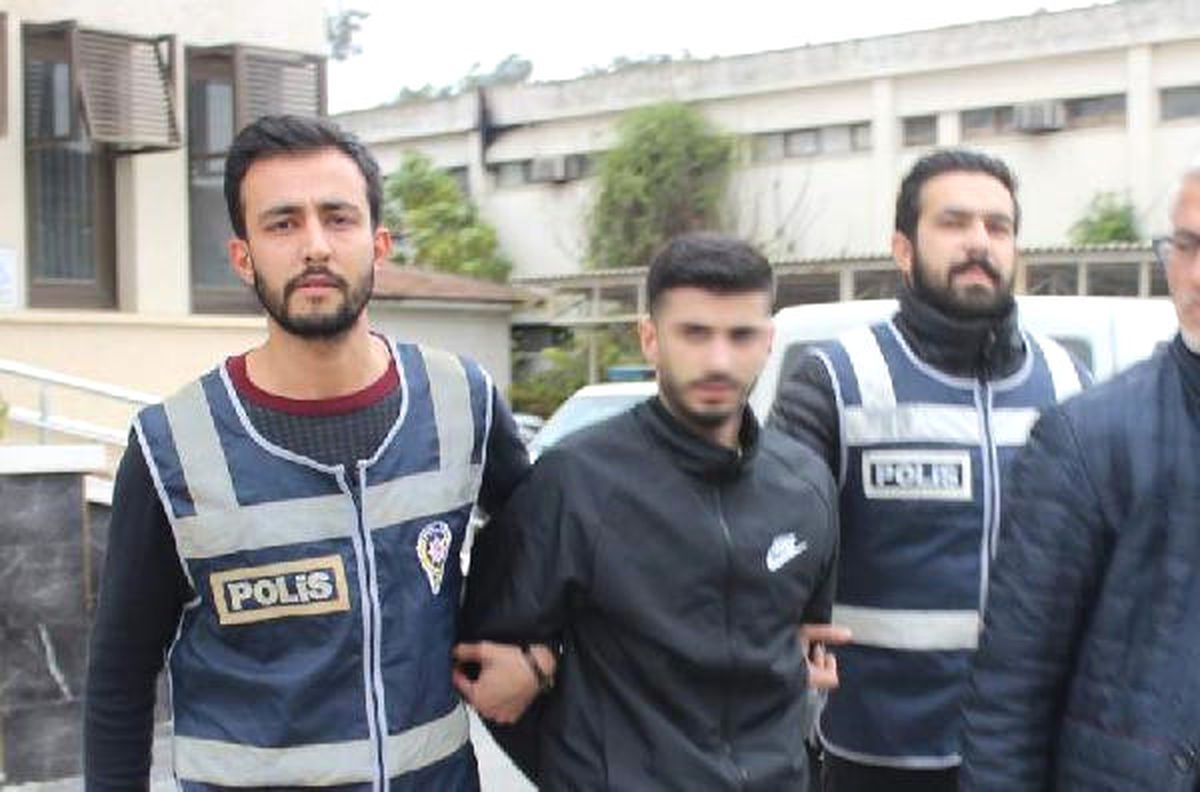Taş Attıkları Araçtaki 300 Bin Lirayı Çalan 2 Şüpheli Yakalandı