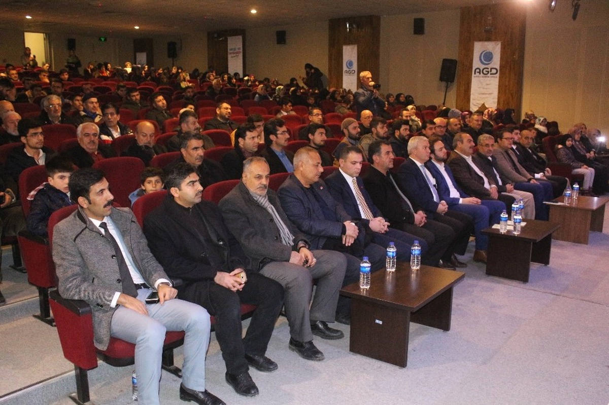 Van\'da Mekke\'nin Fethi Coşkuyla Kutlandı