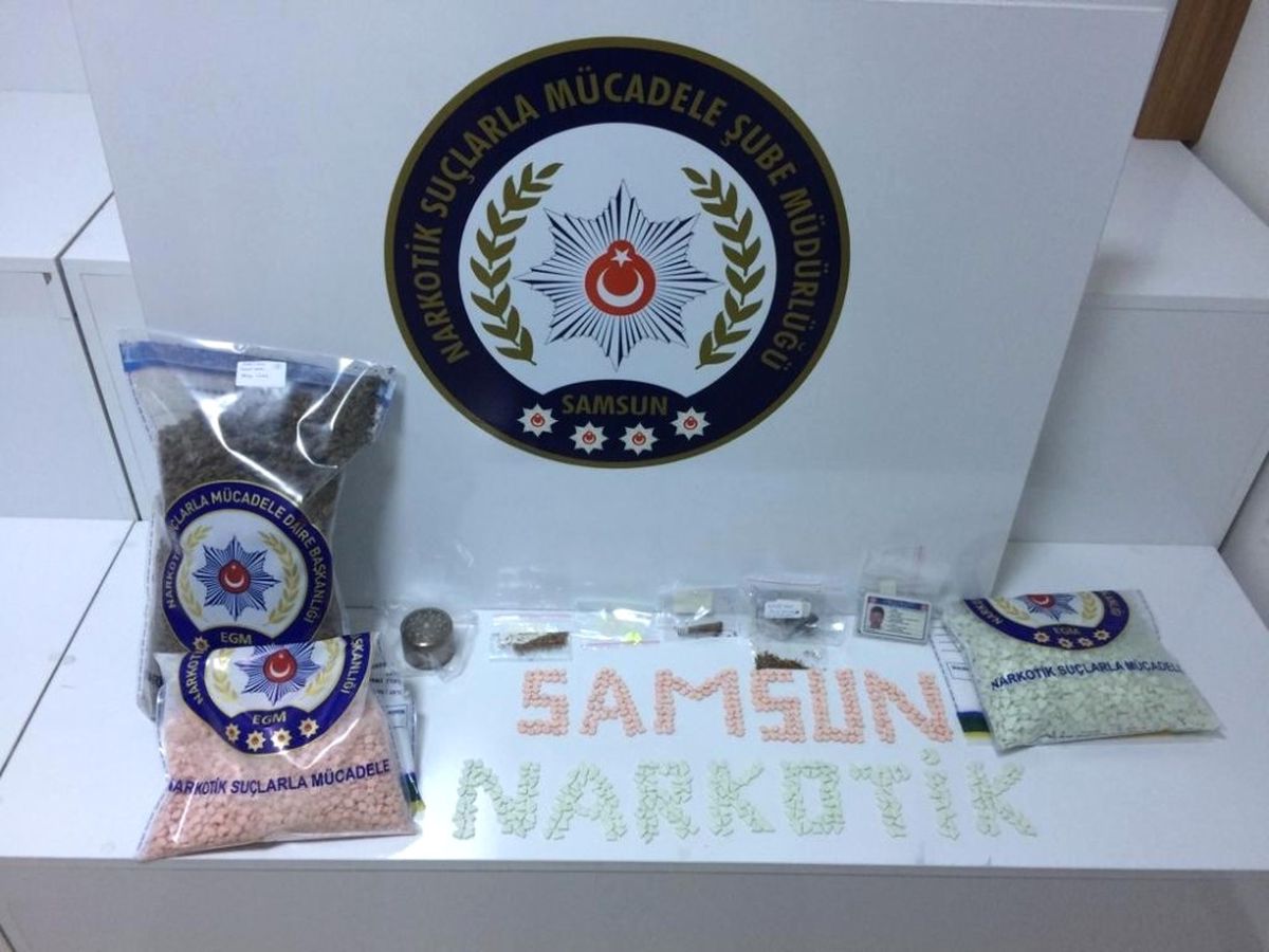 Yılbaşı Öncesi Uyuşturucu Operasyonu: 1\'i Kadın 4 Gözaltı