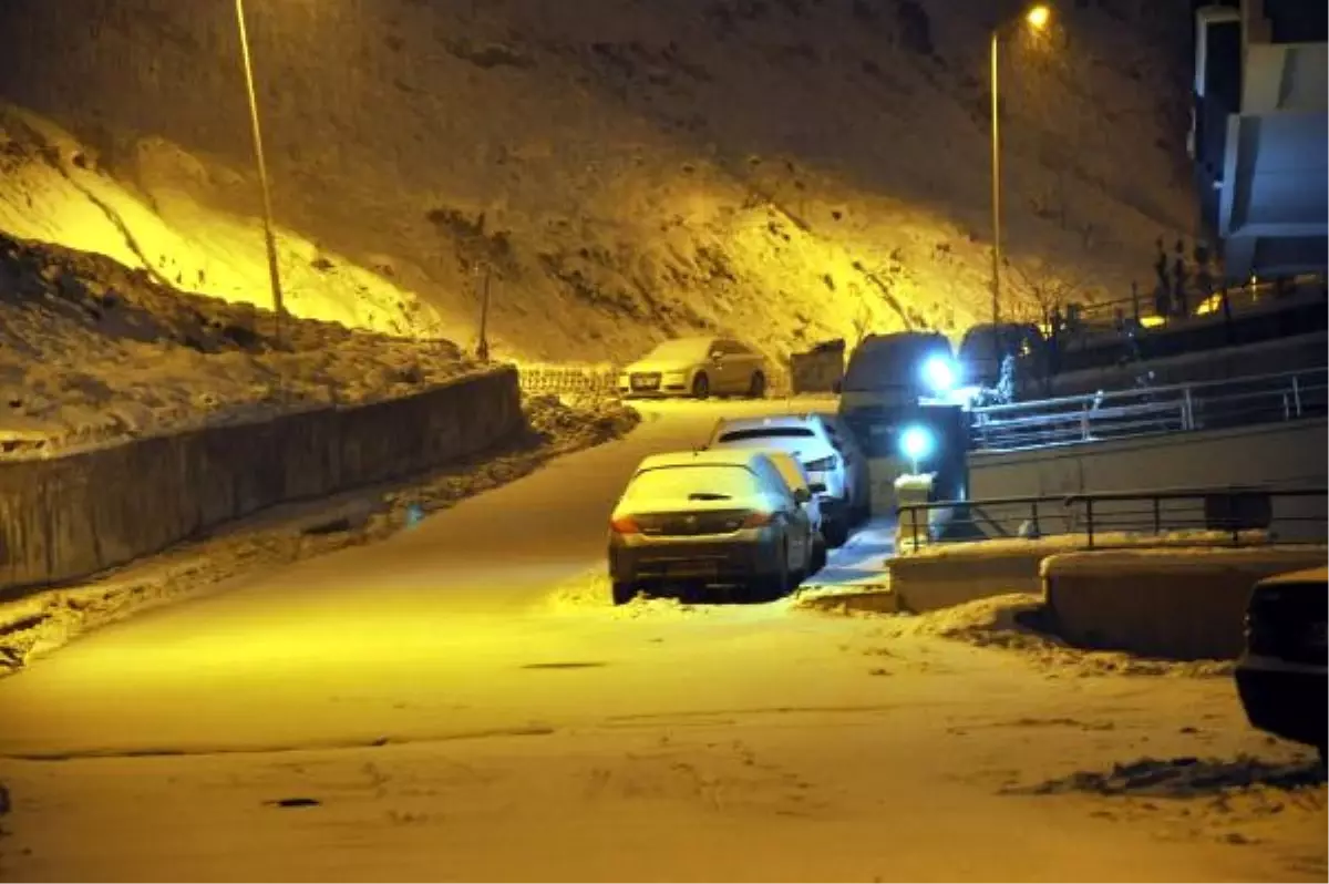 Ankara Yeniden Beyaza Büründü