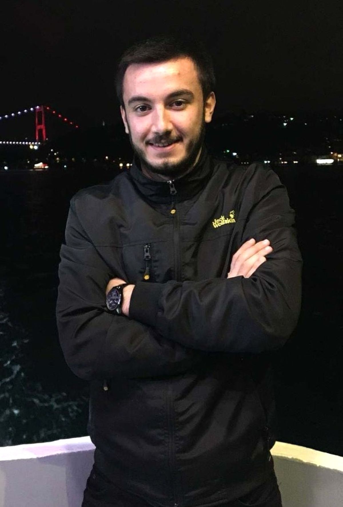 Babasını Tabancayla Vurarak Öldürdü
