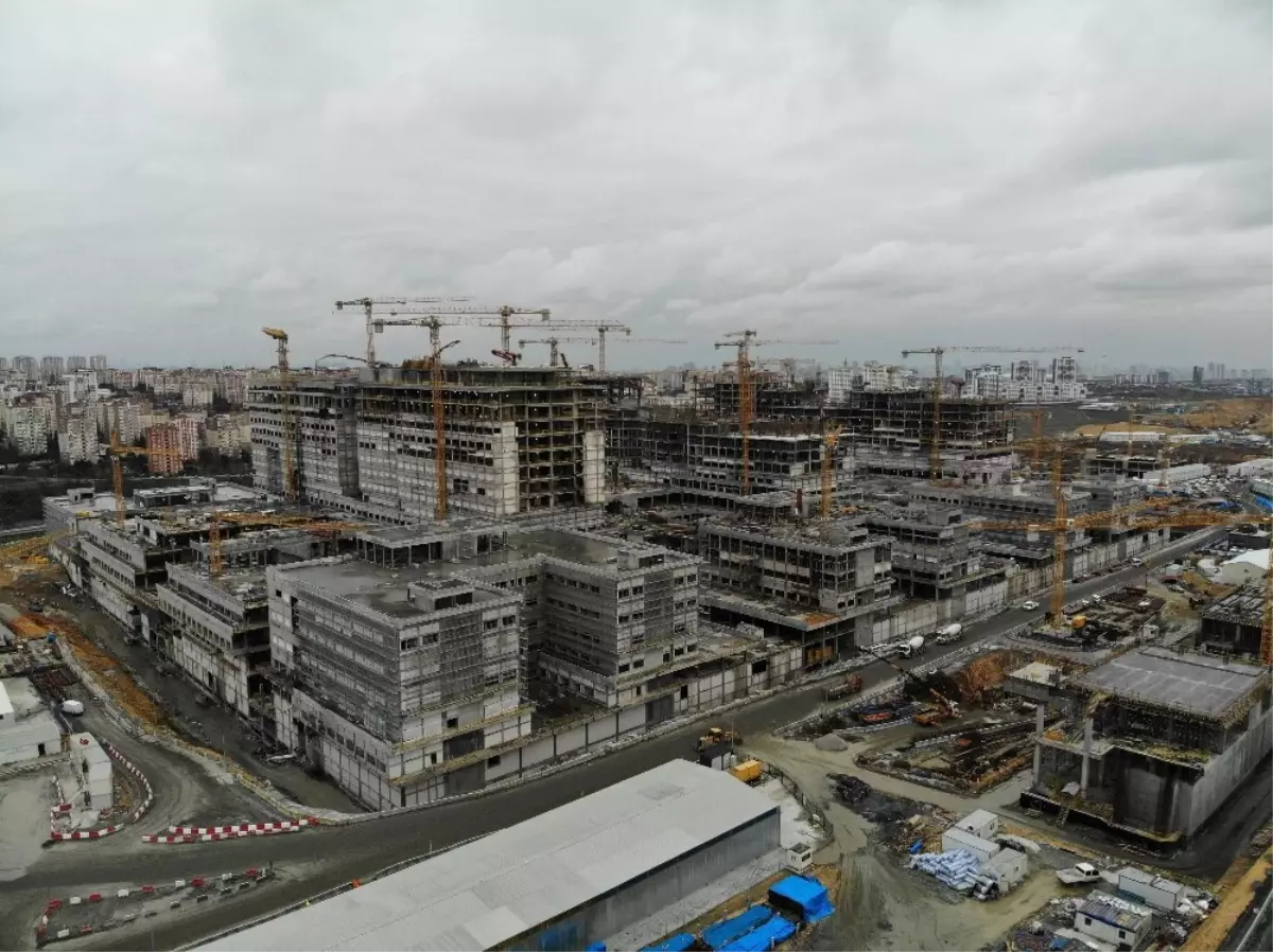 Başakşehir Şehir Hastanesi\'ndeki Son Durum Havadan Görüntülendi