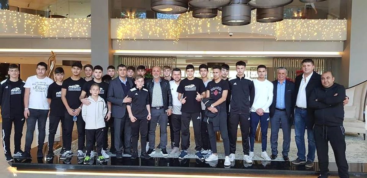Başkan Çavuşoğlu\'ndan Sevindiren Ziyaret