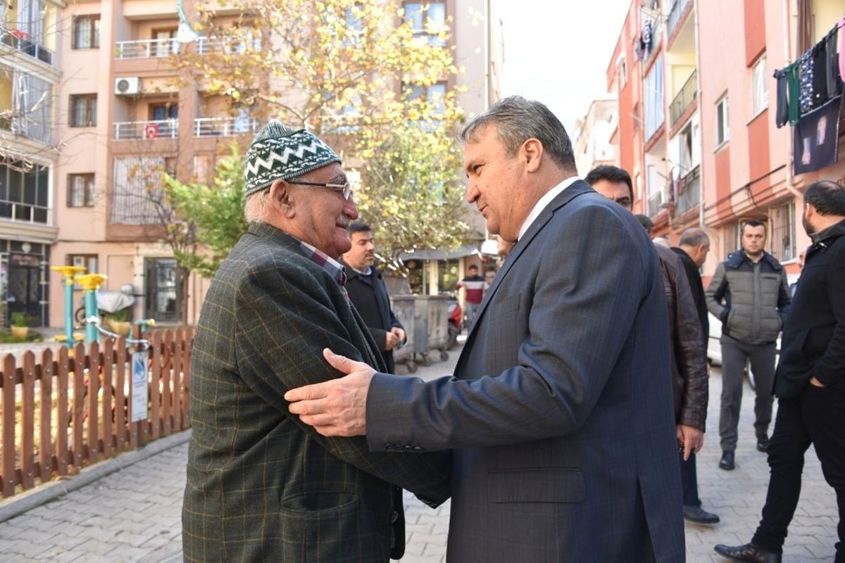 Başkan Çerçi Mutlu ve Lalapaşa\'da Vatandaşlarla Buluştu