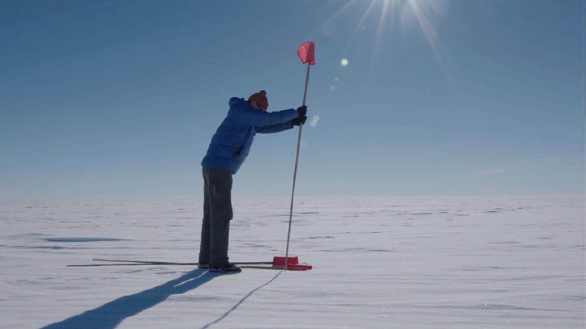 Bilim İnsanları, Buzulların Altındaki Göle Ulaşmak İçin 1082 Metrelik Delik Açtı