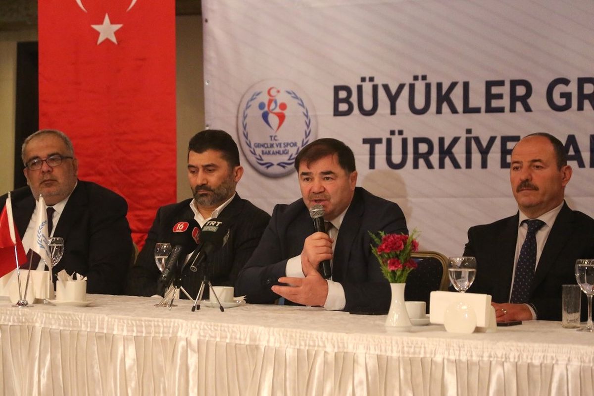 Büyükşehir\'in Güreşçilere Mindere Çıkıyor