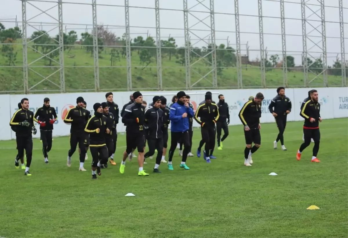 E.yeni Malatyaspor\'da Antalya Kampı Başladı