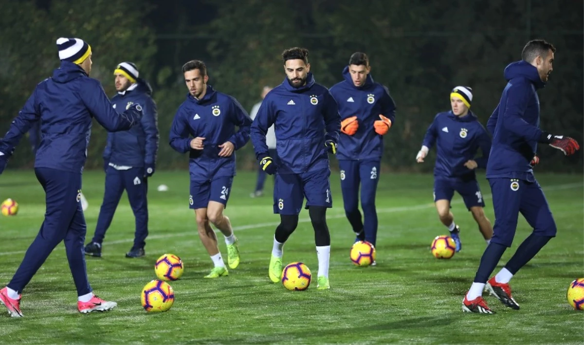Fenerbahçe, İkinci Yarı Hazırlıklarına Start Verdi