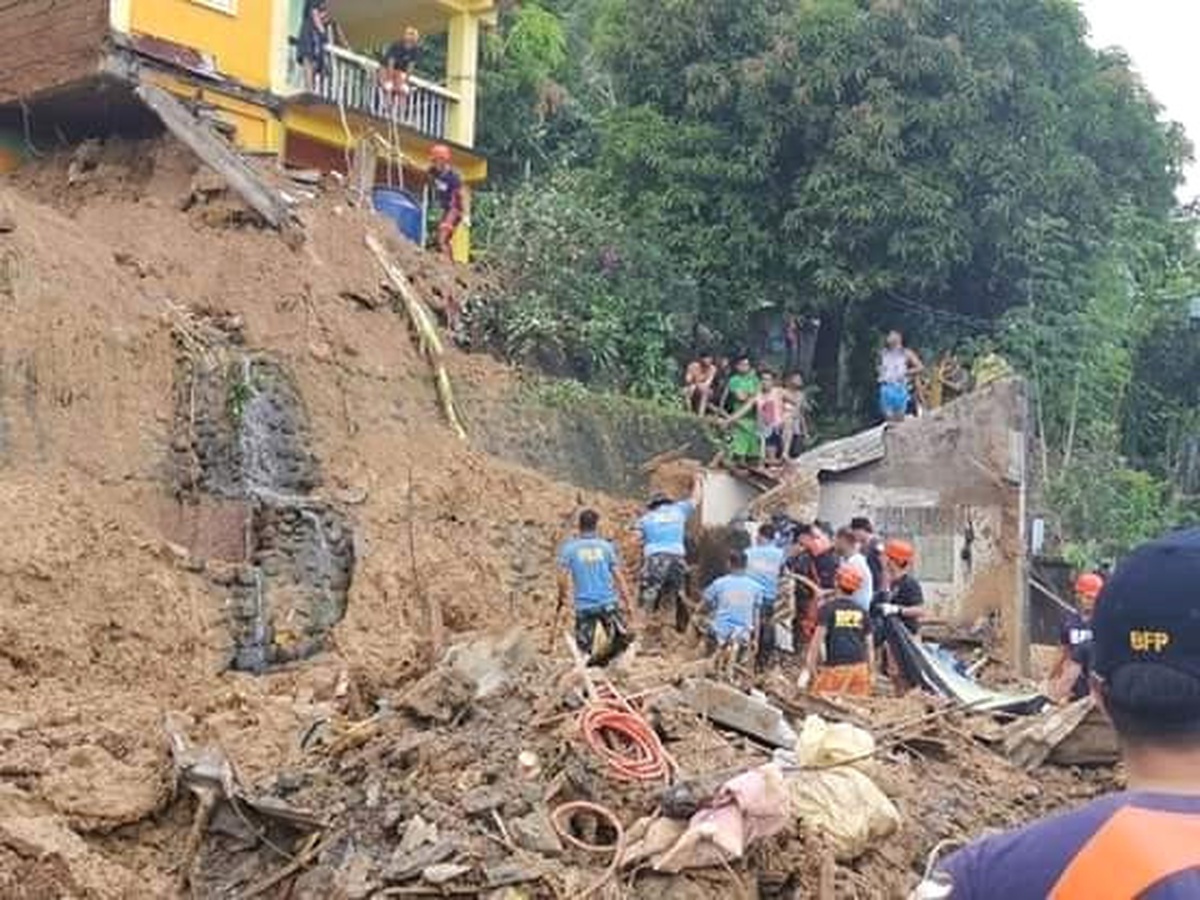 Filipinler\'i Vuran Selde Ölü Sayısı 85\'e Yükseldi