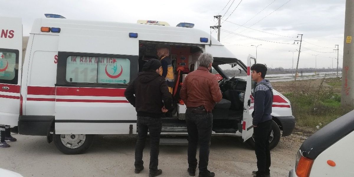 Minibüste Sinir Krizi Geçiren Genç Kız Polisi ve 112 Ekiplerini Alarma Geçirdi