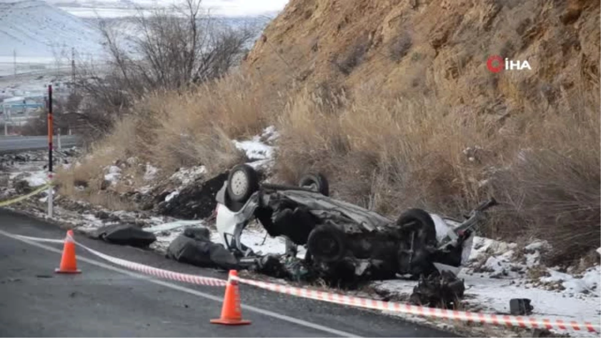 Nevşehir\'de İki Otomobil Kafa Kafaya Çarpıştı: 2 Ölü, 2 Yaralı