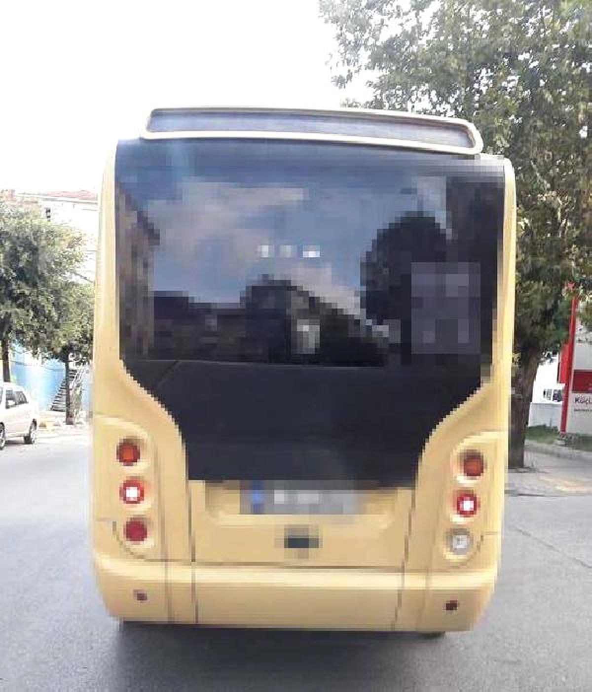 Öğrenciler, \'Bugün Tatil\' Diyerek Tam Ücret İsteyen Minibüsçüden Şikayetçi Oldu