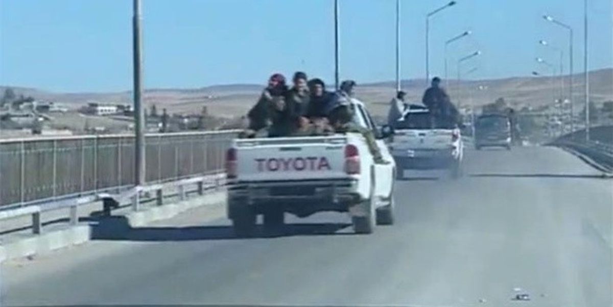 Suriye: YPG\'liler Menbiç\'ten çekiliyor