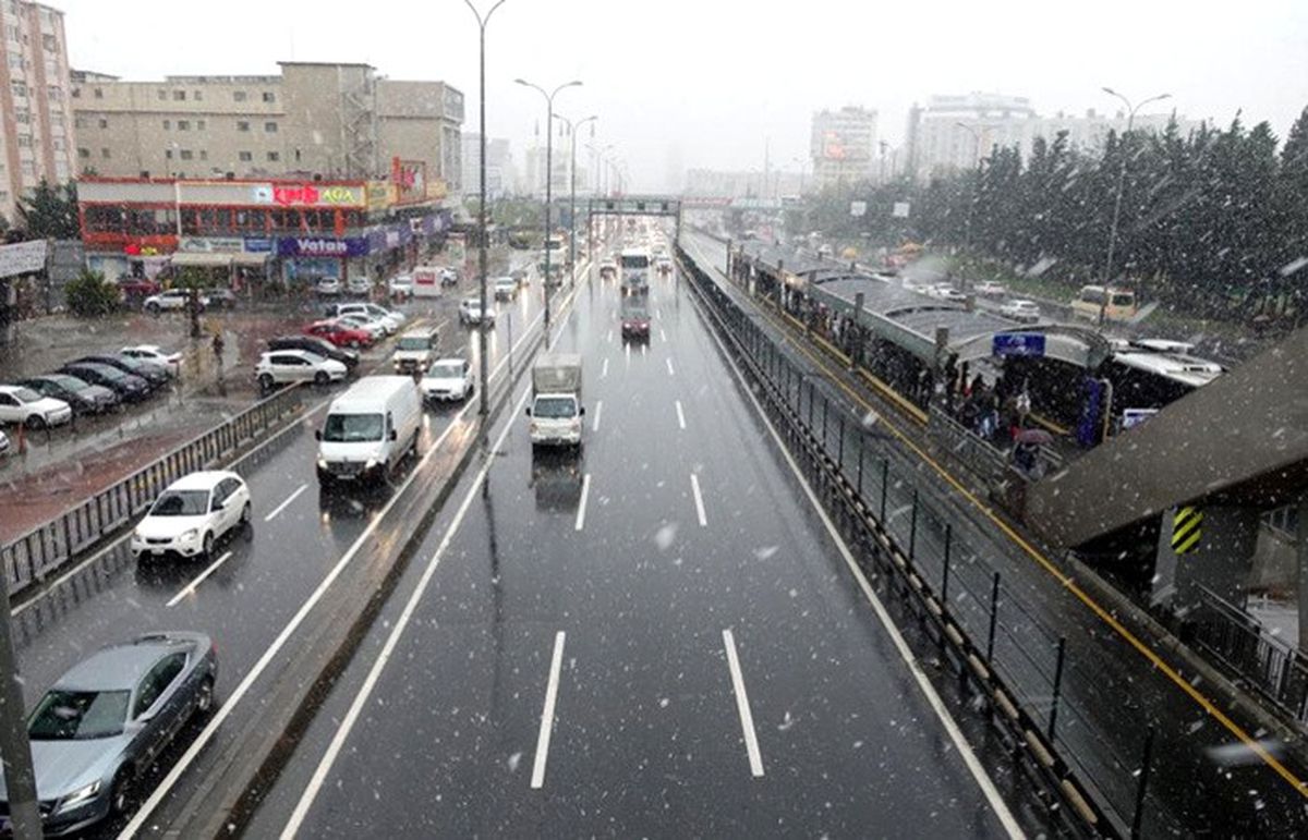 AKOM\'dan akşam için İstanbul\'da şiddetli kar uyarısı