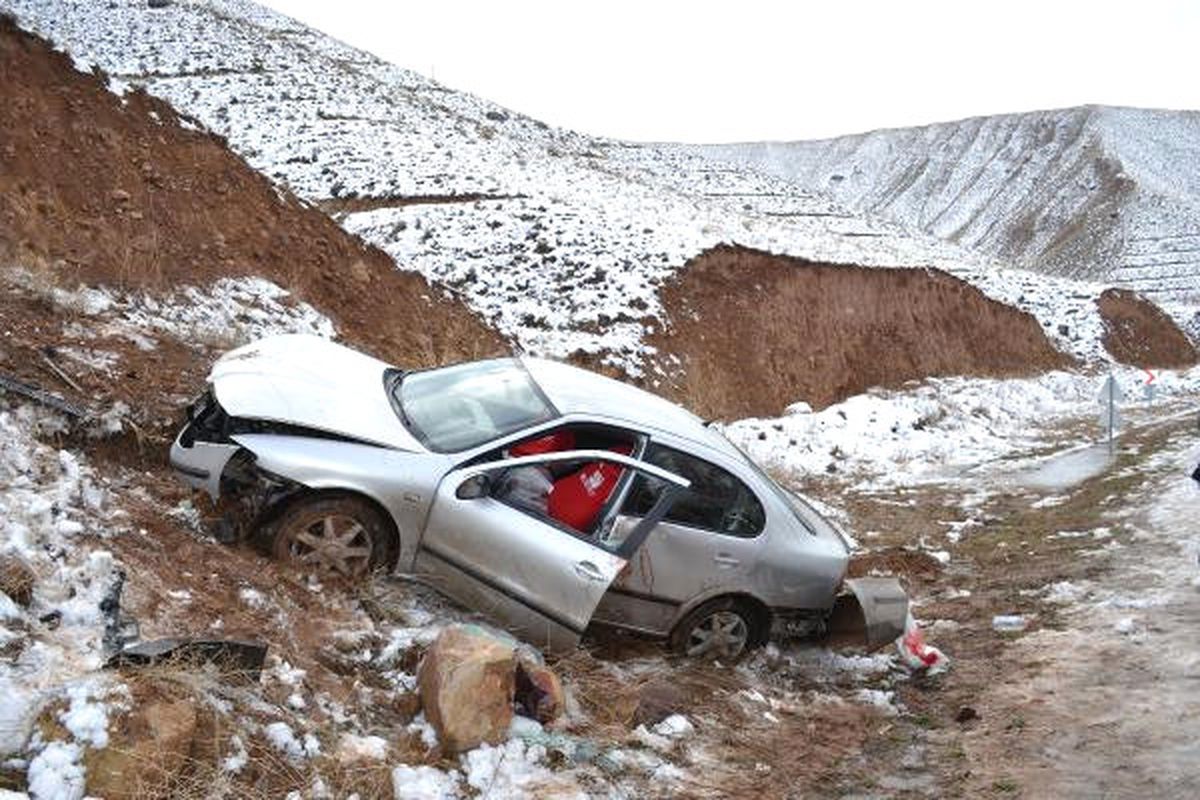 Aksaray\'da Kaza: 1\'i Ağır, 2 Yaralı