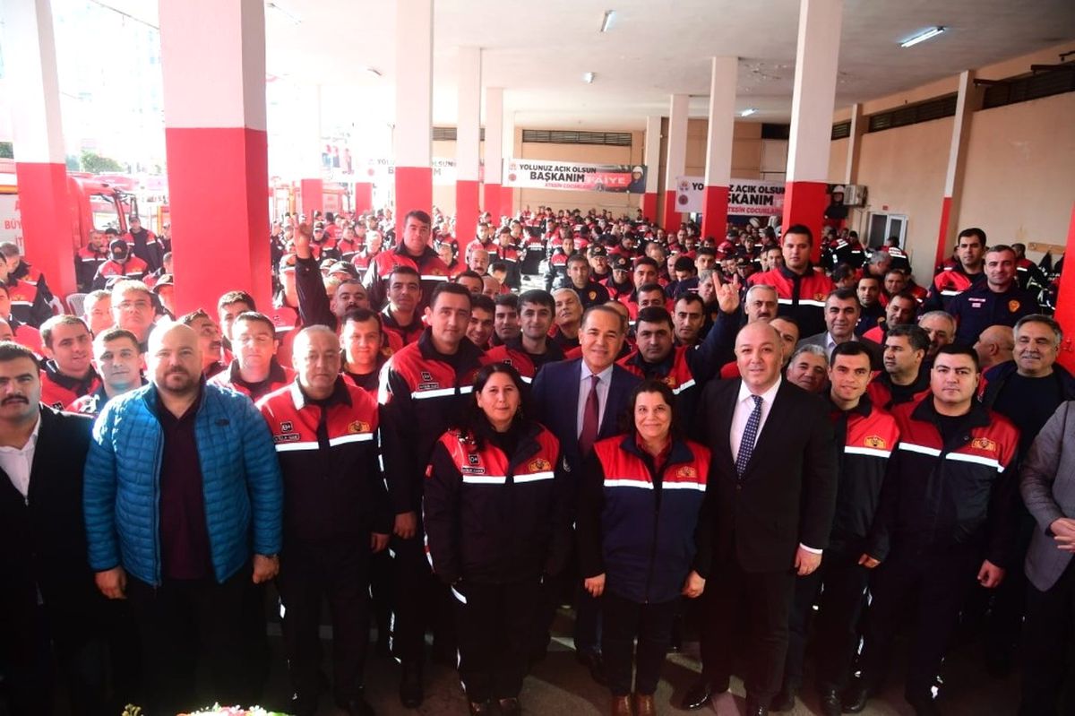 Başkan Sözlü: "Adana İtfaiyesinin Teçhizatı Tam, Çalışanları Fedakar"