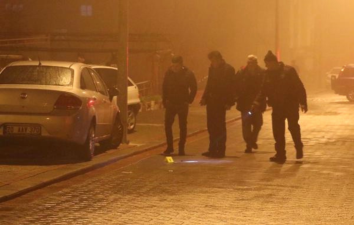 Denizli\'de Borç-alacak Tartışması Silahlı Kavgaya Dönüştü: 2 Yaralı