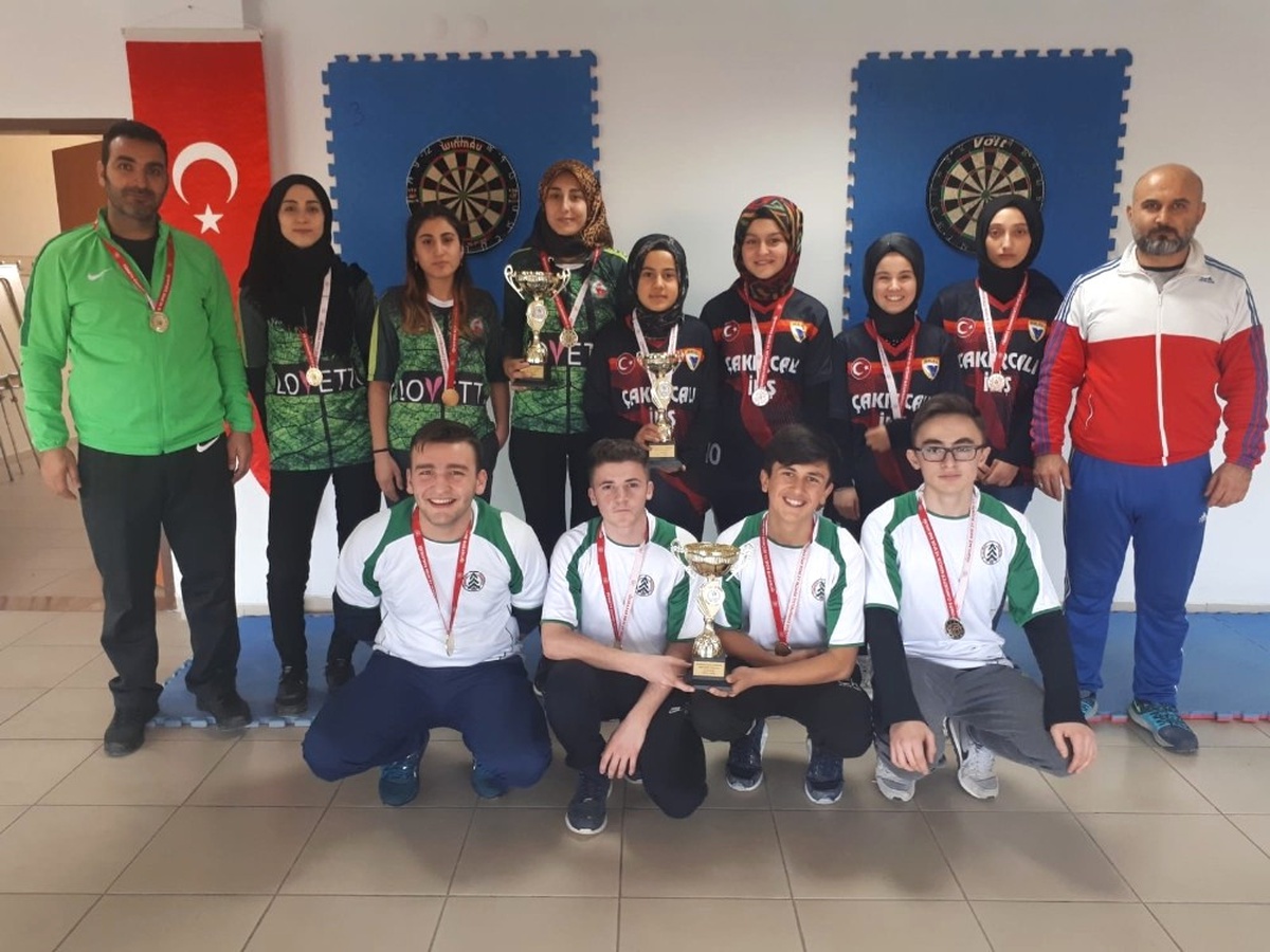 Dursunbeyli Öğrenciler Dart Turnuvasına Damga Vurdu