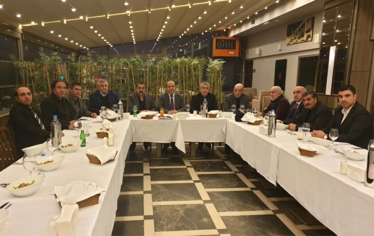 Elazığspor\'da Eski Başkanlarla İstişare Toplantısı