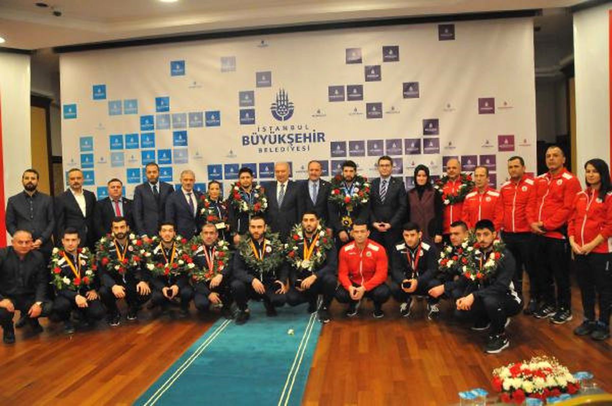 İbb, Dünya Şampiyonlarını Ödüllendirdi