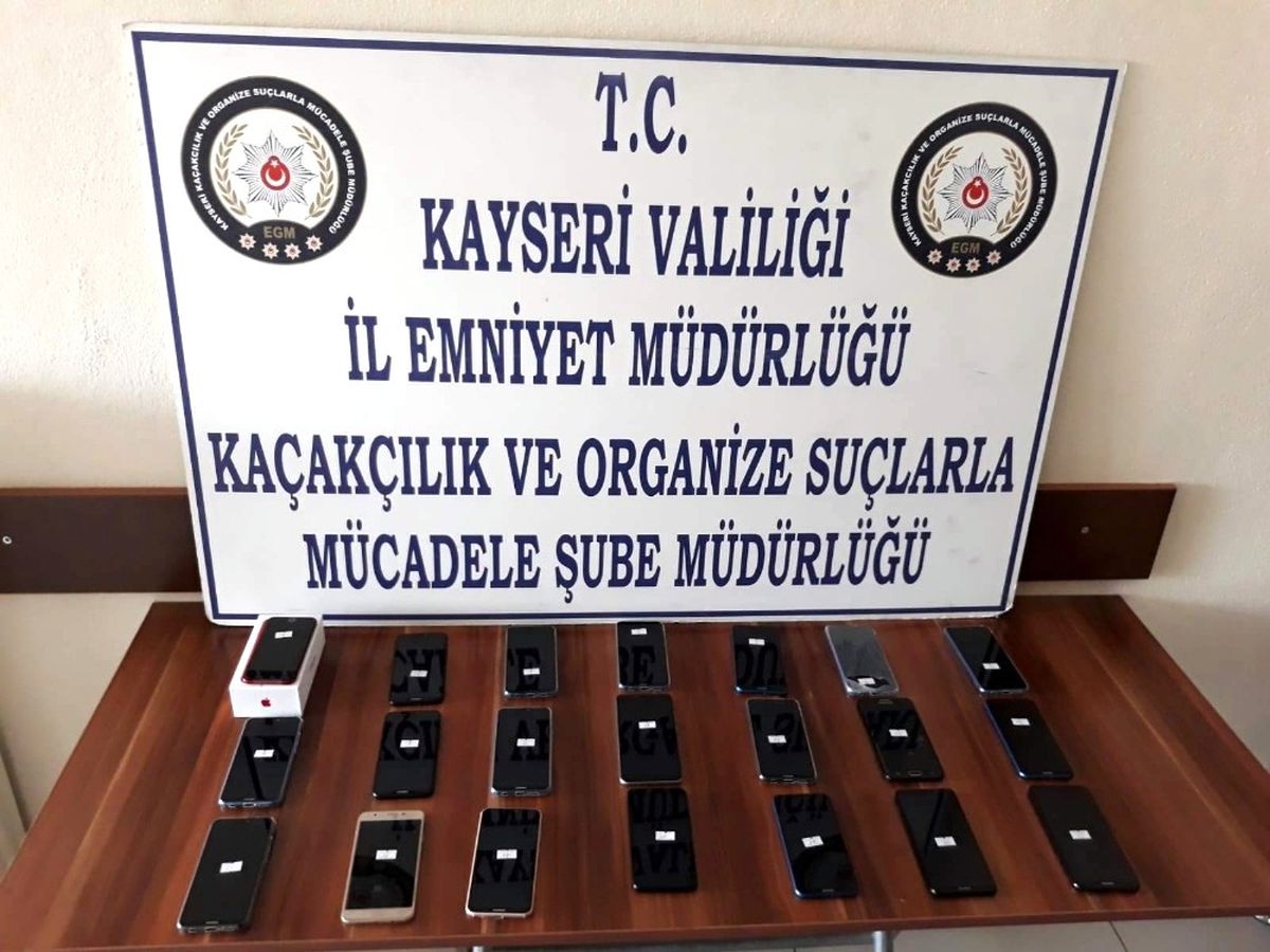 Kayseri\'de Kaçak Telefon Operasyonu