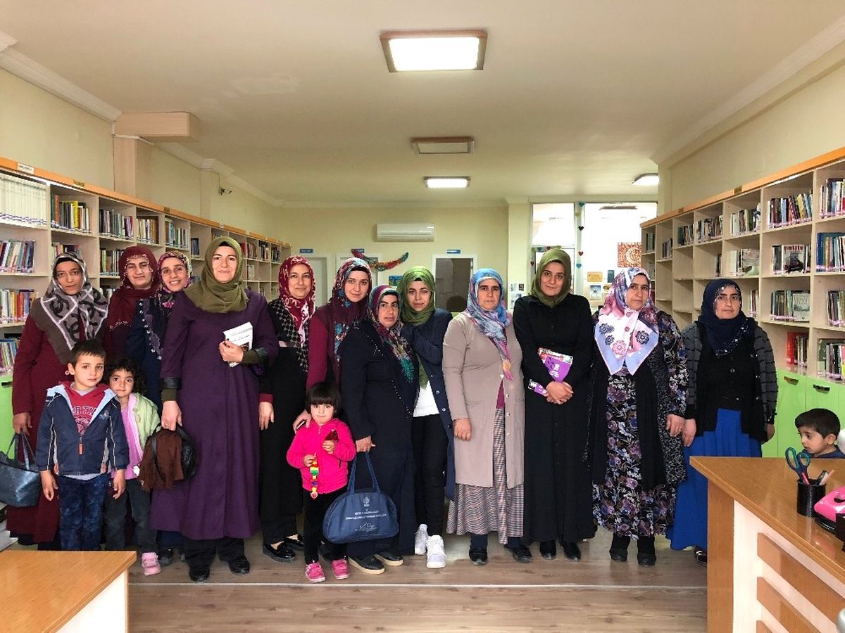 Kursiyerler Bir Günü Kütüphanede Geçirdi