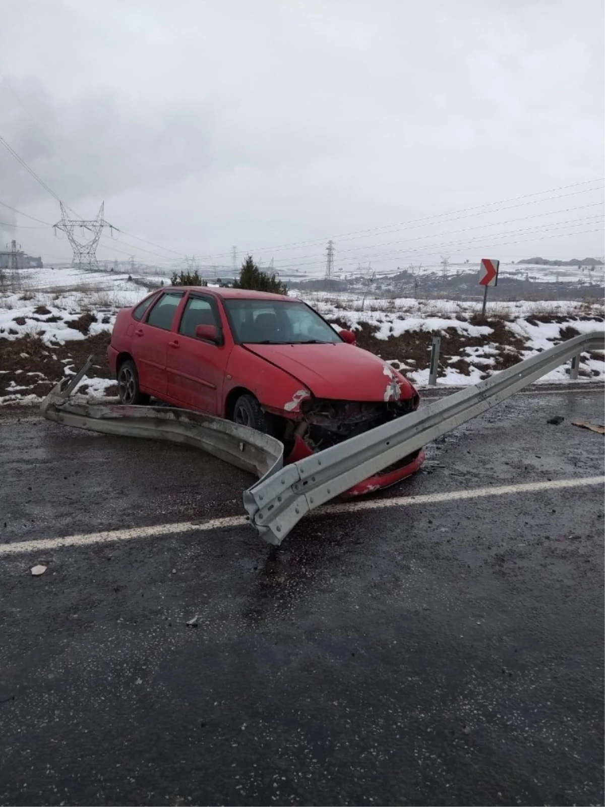 Kütahya\'da Trafik Kazası: 3 Yaralı