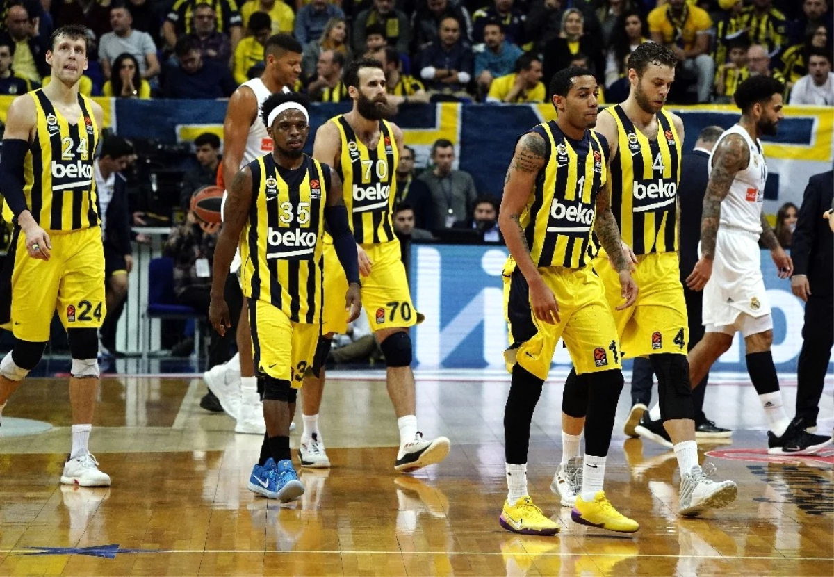 Lider Fenerbahçe, Baskonia\'yı Ağırlıyor
