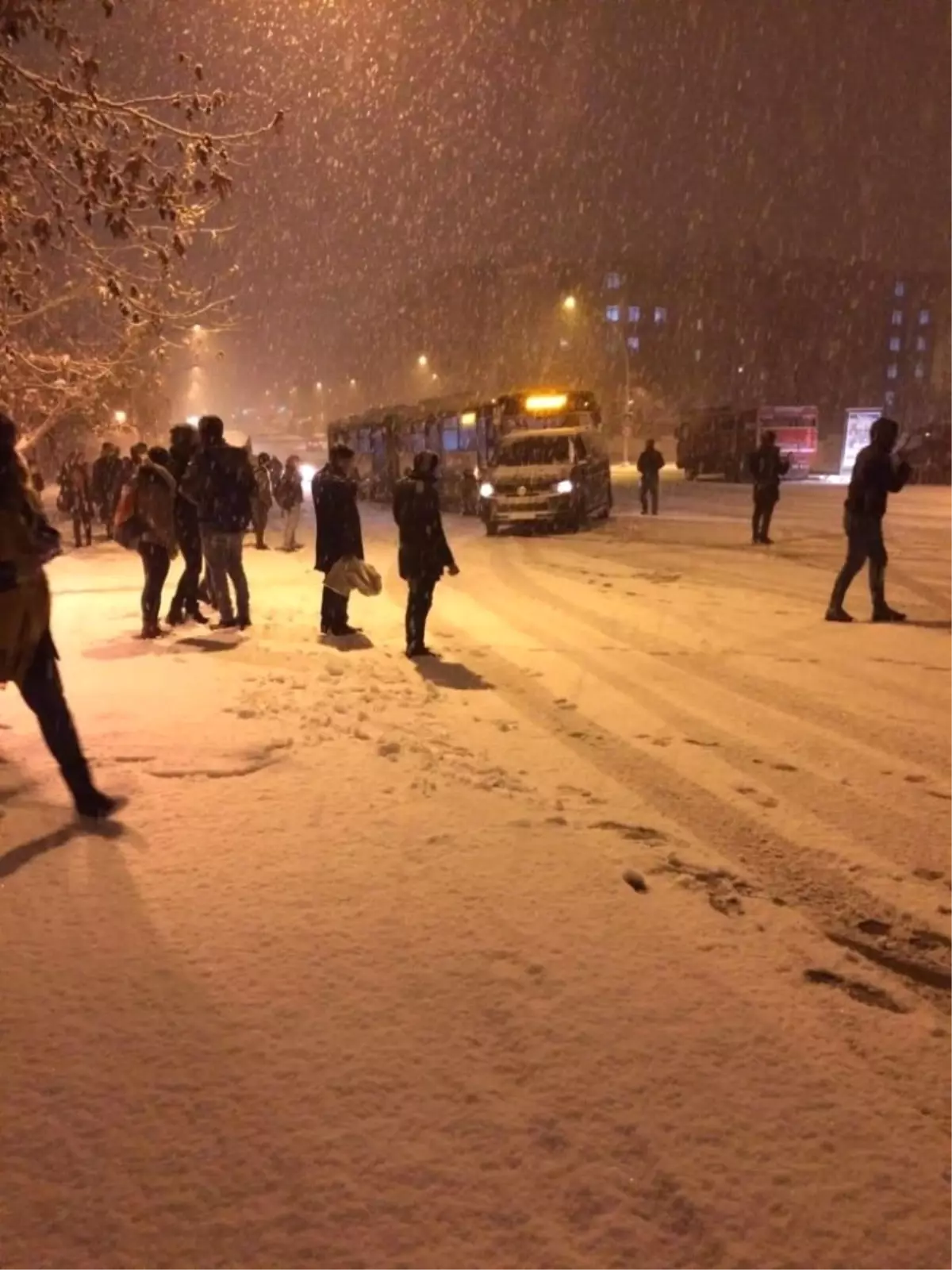 Malatya İki Üniversitede Kar Tatili