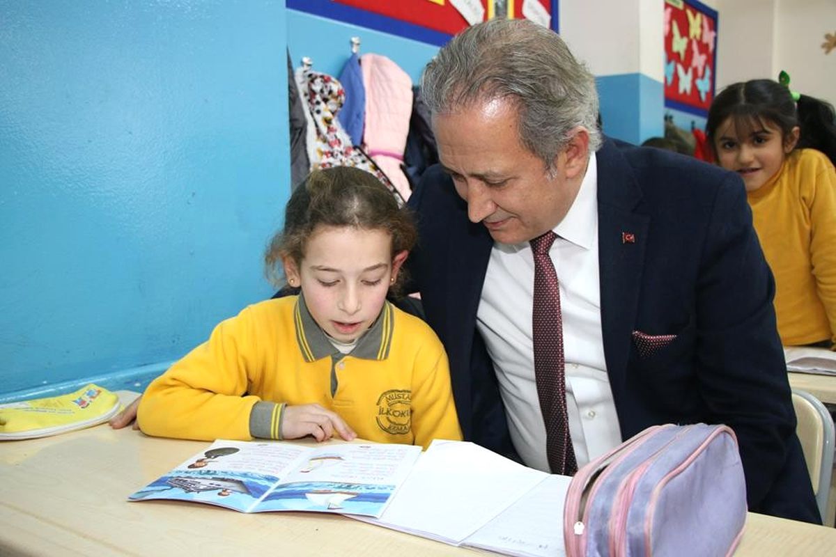 Milli Eğitim Müdürü Ekinci\'den Mustafa Kemal İlkokulu ve Ortaokuluna Ziyaret