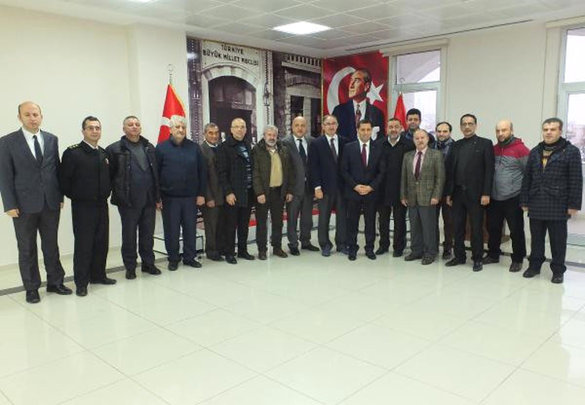 Mustafakemalpaşa\'dan Ardahan Valisi Olarak Uğurlandı