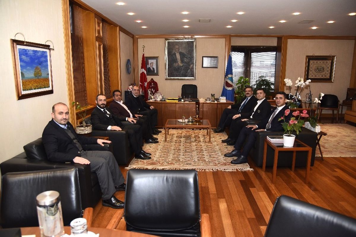 Rektör Çomaklı\'ya Ziyaretler