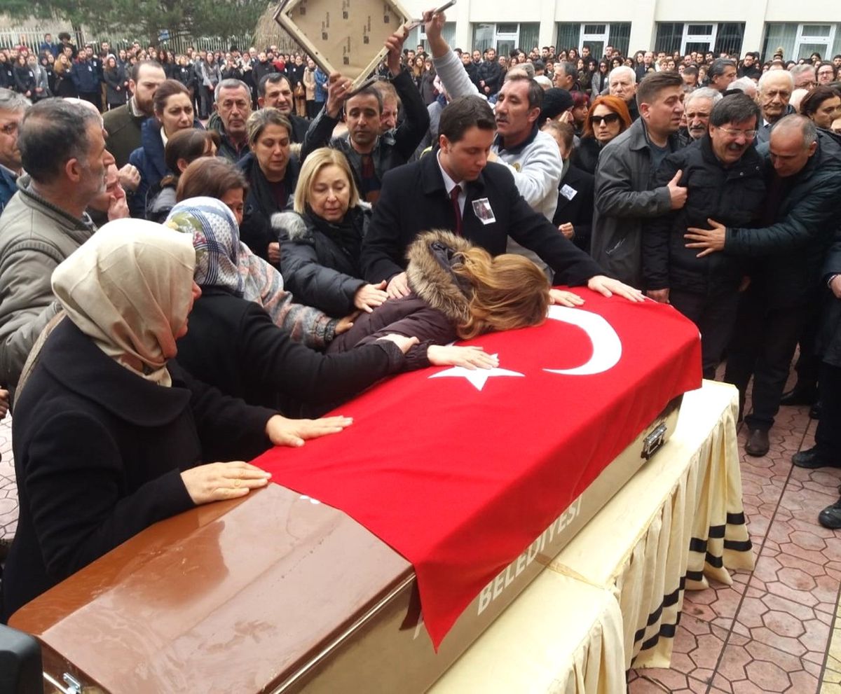 Üniversitede Öldürülen Ceren Damar Son Yolculuğuna Uğurlanıyor