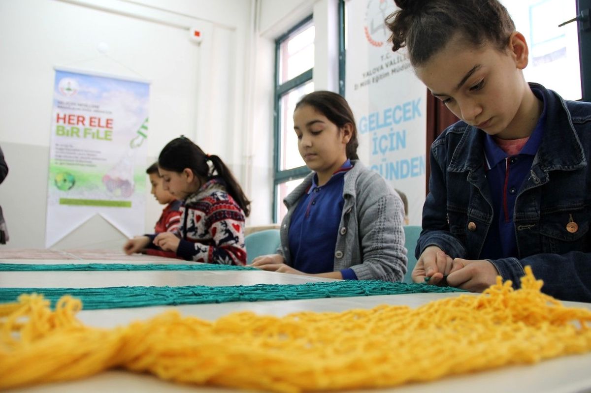 Yalova\'da Okullarda File Örme Eğitimi Verilmeye Başlandı